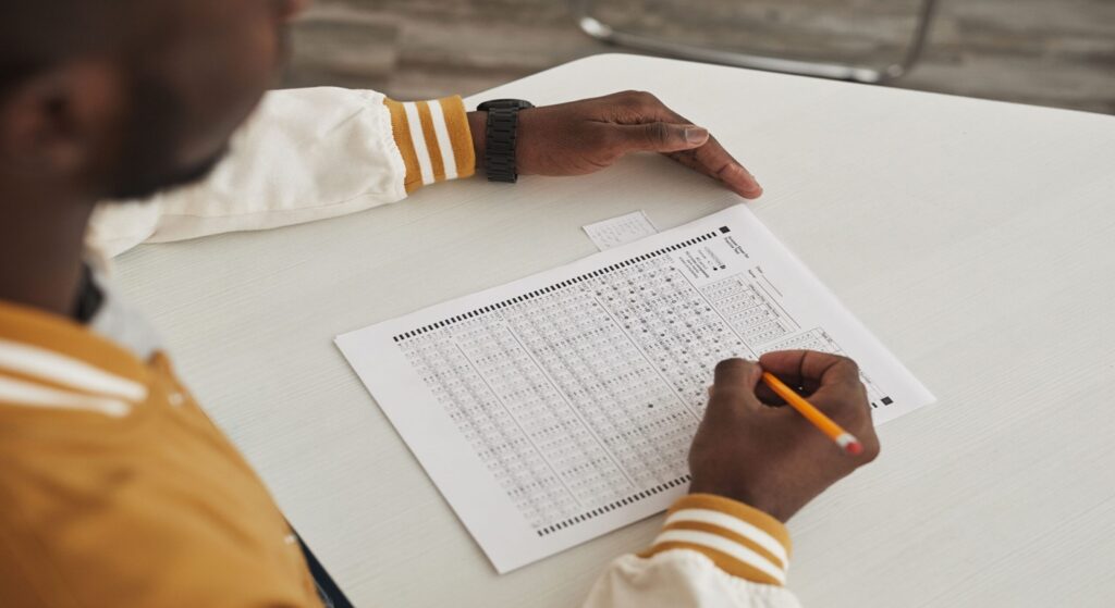 evaluation et audit scaled.jpg1408x768